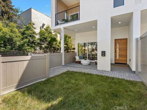 642 E Fairview Boulevard A, Inglewood CA 90302