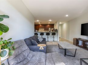 20253 Keswick 233, Winnetka CA 91306