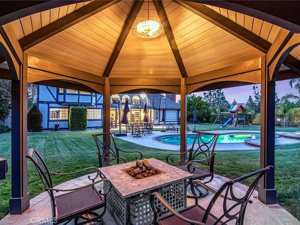 29302 Laro Drive, Agoura Hills CA 91301