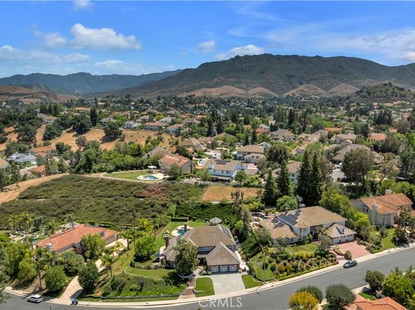 29302 Laro Drive, Agoura Hills CA 91301