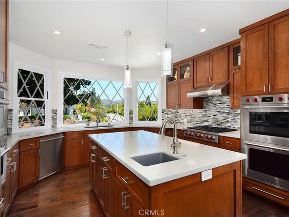 29302 Laro Drive, Agoura Hills CA 91301