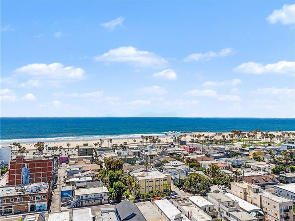 2010 Canal, Venice CA 90291