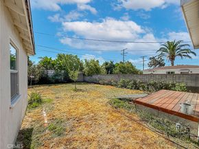 6318 Cartwright Avenue, North Hollywood CA 91606