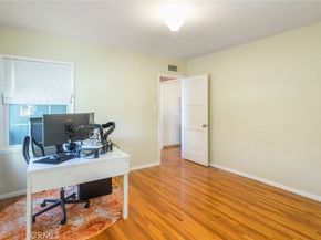 8009 Aldea, Lake Balboa CA 91406