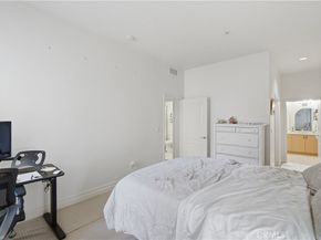 917 S New Hampshire 301, Los Angeles CA 90006