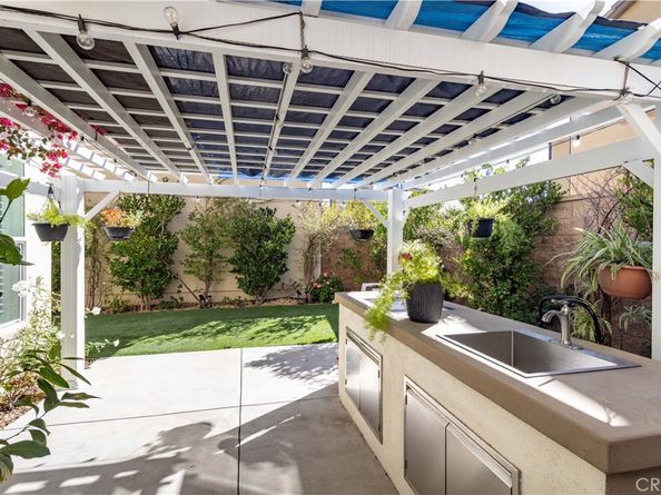 20742 Pine Cone Circle, Porter Ranch CA 91326