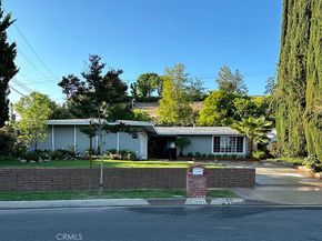 26261 Veva Way, Calabasas CA 91302
