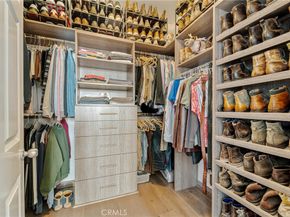 23134 Collins Street, Woodland Hills CA 91367