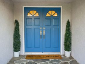 4747 Ellenita, Tarzana CA 91356