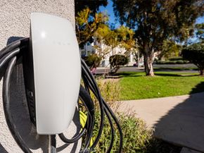 1601 Hi Point Street, Los Angeles CA 90035