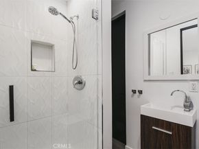 4620 Caritina, Tarzana CA 91356