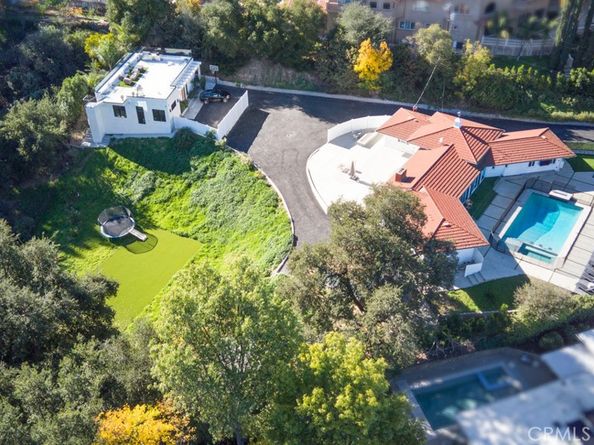 4620 Caritina, Tarzana CA 91356