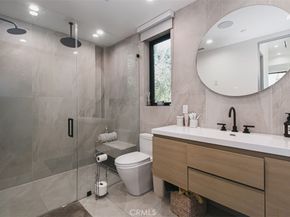 4620 Caritina, Tarzana CA 91356