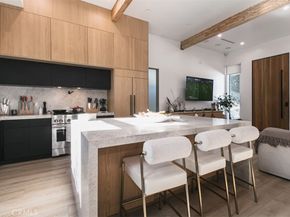 4620 Caritina, Tarzana CA 91356