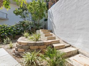 4330 Alhama, Woodland Hills CA 91364