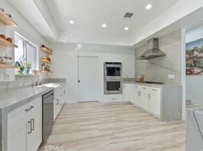 4330 Alhama, Woodland Hills CA 91364