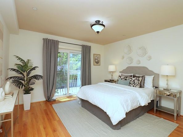 3855 Ingraham Street 204, Los Angeles CA 90005