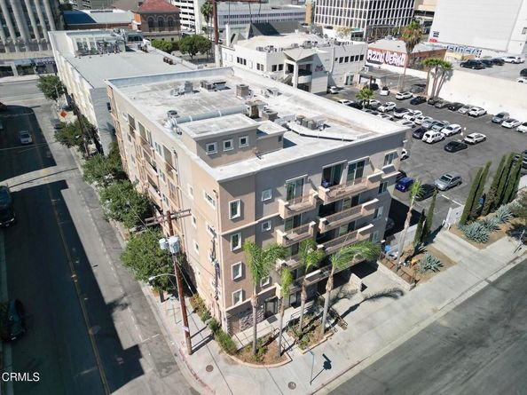3855 Ingraham Street 204, Los Angeles CA 90005