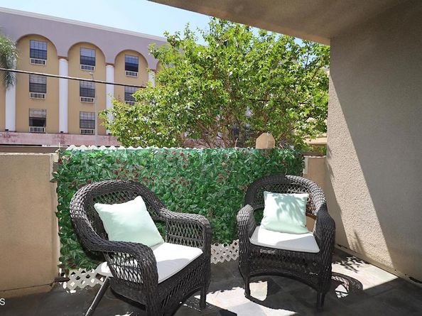 3855 Ingraham Street 204, Los Angeles CA 90005