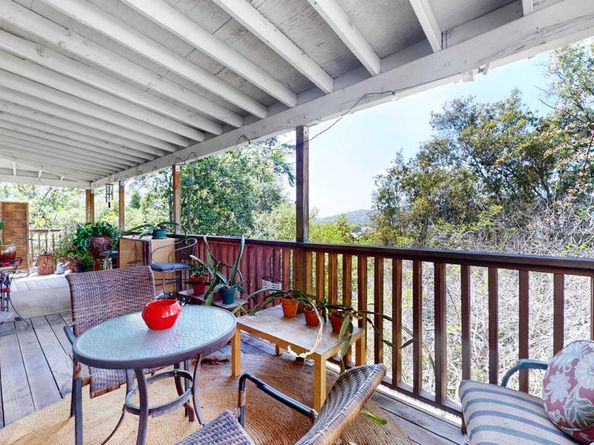 405 Mission Road, Glendale CA 91205