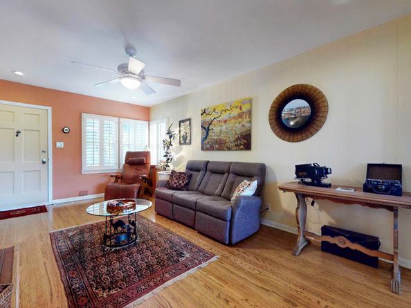 405 Mission Road, Glendale CA 91205