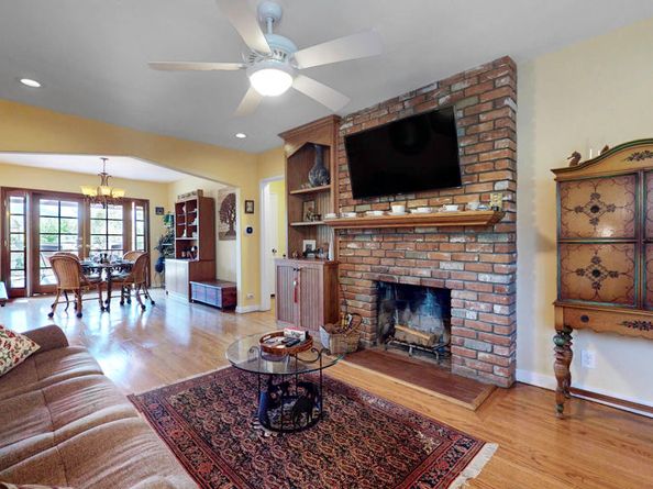 405 Mission Road, Glendale CA 91205