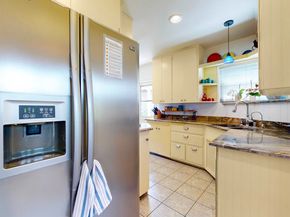 405 Mission Road, Glendale CA 91205