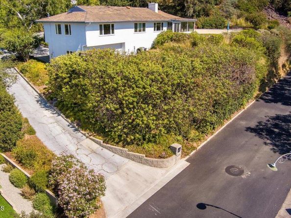 1372 Inverness Drive, Pasadena CA 91103