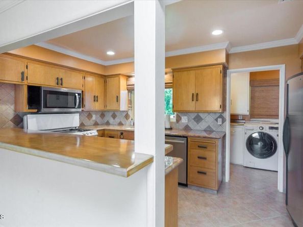 1372 Inverness Drive, Pasadena CA 91103