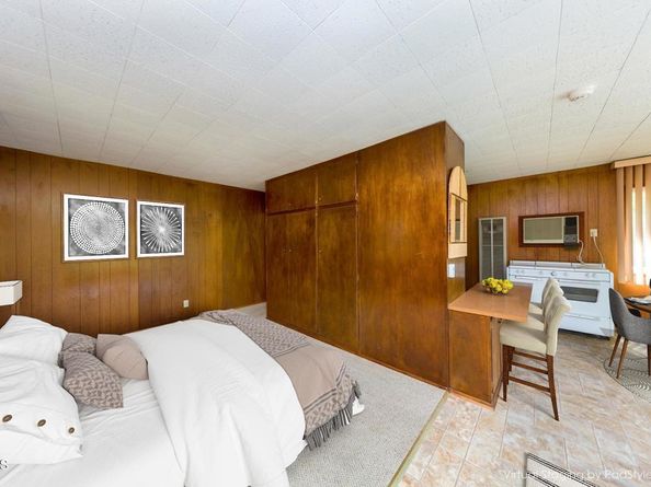 1372 Inverness Drive, Pasadena CA 91103