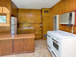 1372 Inverness Drive, Pasadena CA 91103