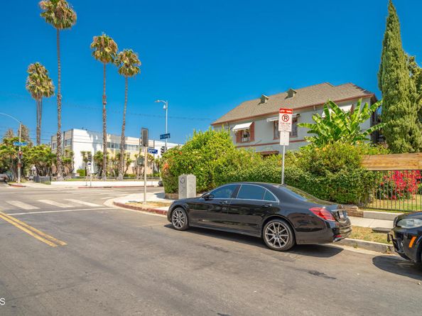 6154 Fountain Avenue, Hollywood CA 90028