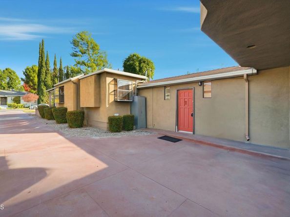 672 W Mendocino Street, Altadena CA 91001