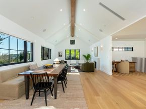 2950 Oak Glen Road, Glendale CA 91208