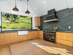 2950 Oak Glen Road, Glendale CA 91208