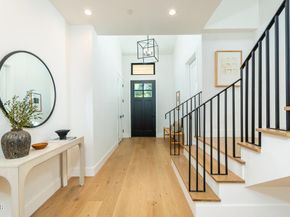 2950 Oak Glen Road, Glendale CA 91208