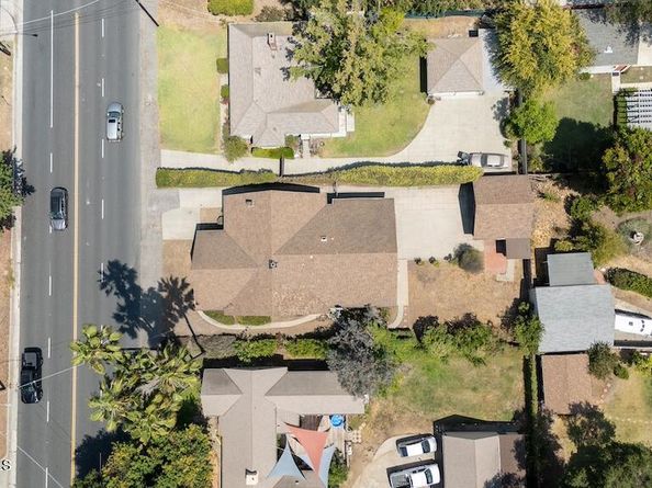 1112 S Pasadena Avenue, Pasadena CA 91105