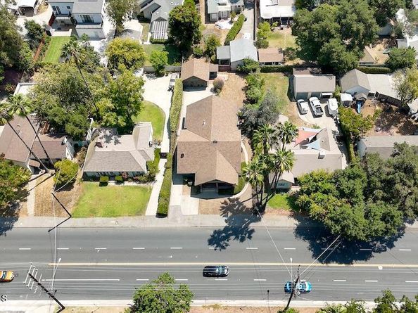 1112 S Pasadena Avenue, Pasadena CA 91105