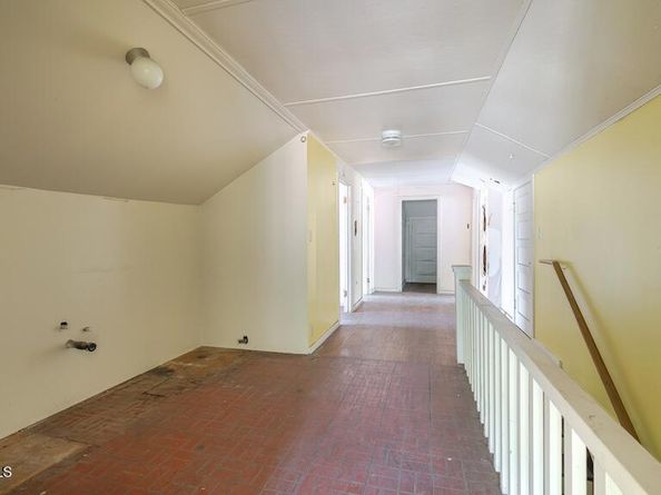 1112 S Pasadena Avenue, Pasadena CA 91105