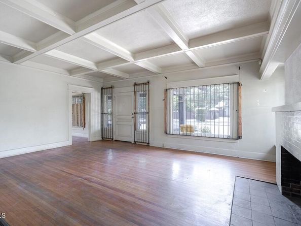 1112 S Pasadena Avenue, Pasadena CA 91105