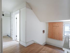 696 Saint John Avenue, Pasadena CA 91105