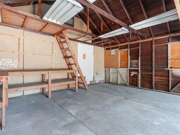 696 Saint John Avenue, Pasadena CA 91105