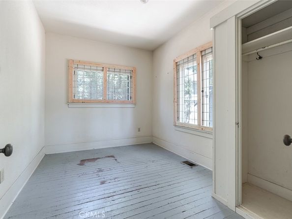 696 Saint John Avenue, Pasadena CA 91105