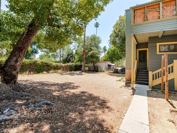 696 Saint John Avenue, Pasadena CA 91105