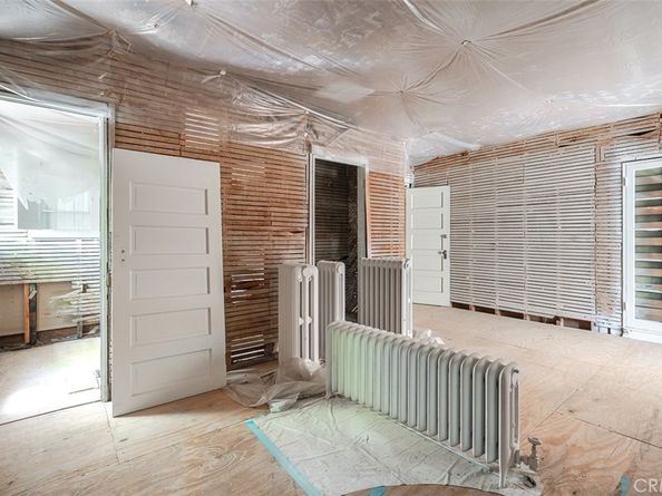 696 Saint John Avenue, Pasadena CA 91105