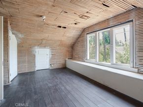 696 Saint John Avenue, Pasadena CA 91105