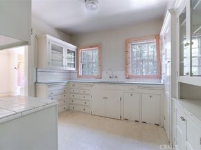 696 Saint John Avenue, Pasadena CA 91105