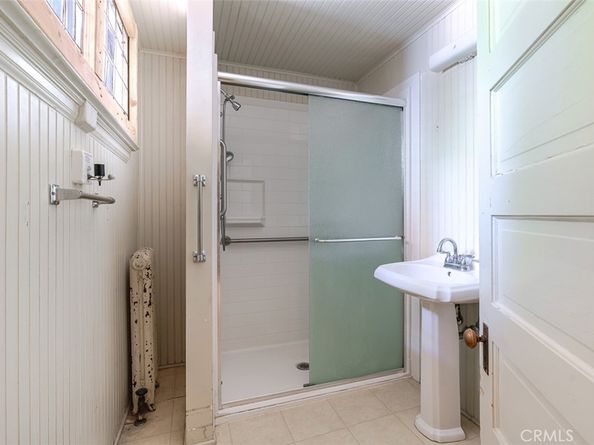 696 Saint John Avenue, Pasadena CA 91105