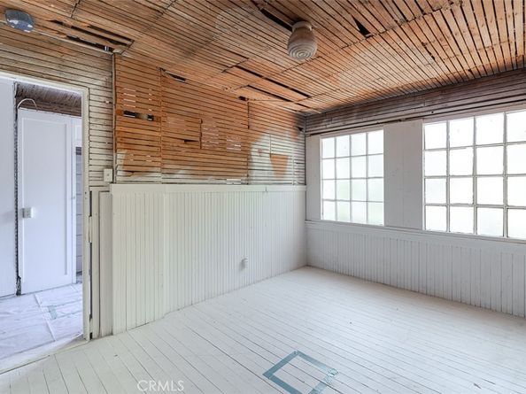 696 Saint John Avenue, Pasadena CA 91105