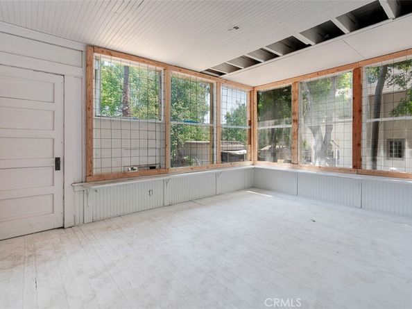 696 Saint John Avenue, Pasadena CA 91105